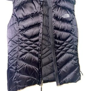 Women’s North Face vest